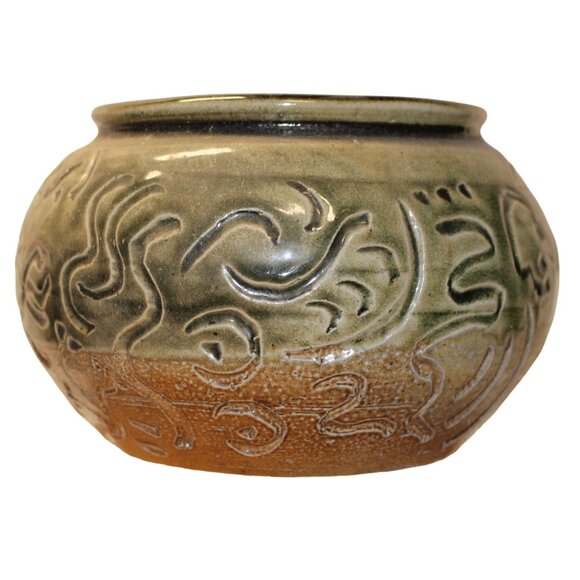 Studio Art Signed Stoneware Pottery Vase Fish Underwater Design Approx 5" Tx7" R - Picture 4 of 8